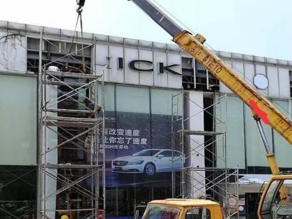 吕梁市吊车出租电话_吊车出租起重机械21个安全要点
